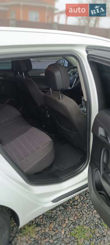 Універсал Opel Insignia 2016 в Дніпрі