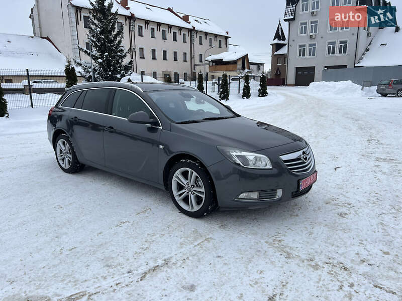 Универсал Opel Insignia 2011 в Бродах