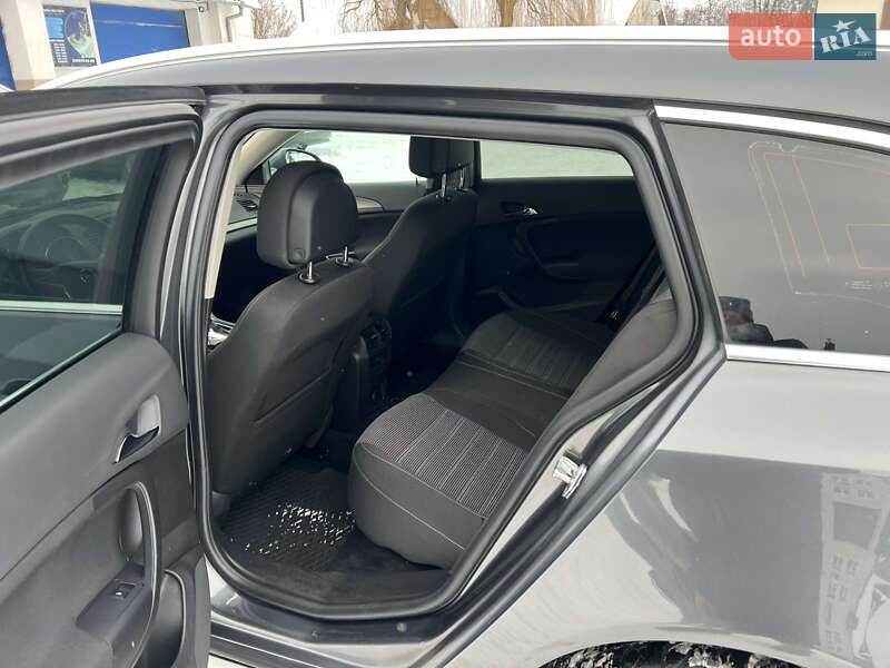 Универсал Opel Insignia 2011 в Бродах