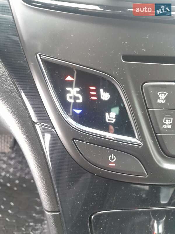 Универсал Opel Insignia 2015 в Рогатине