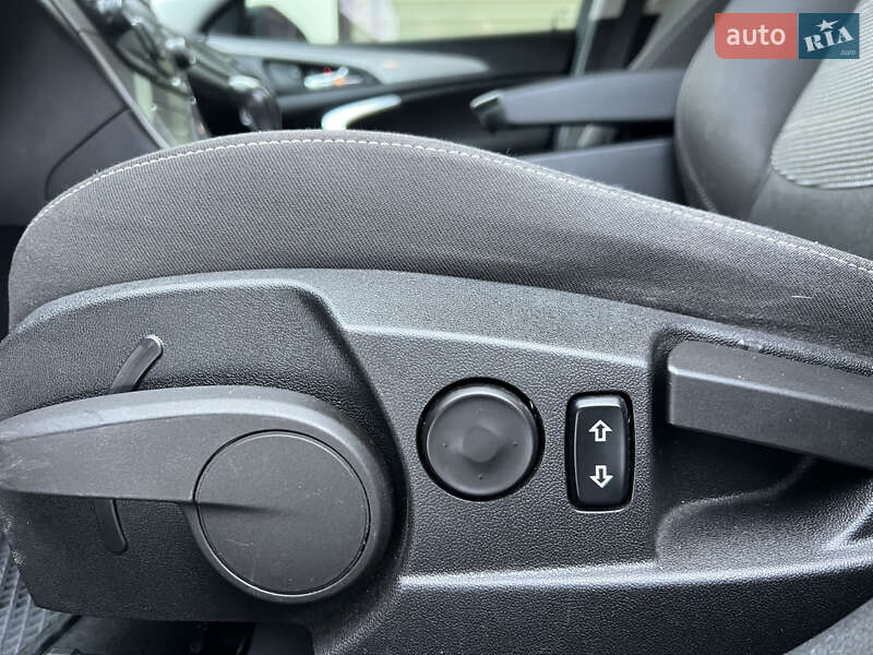 Универсал Opel Insignia 2013 в Лозовой