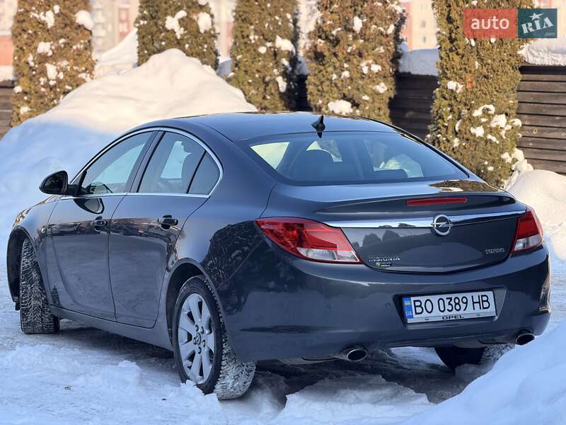 Седан Opel Insignia 2012 в Тернополе