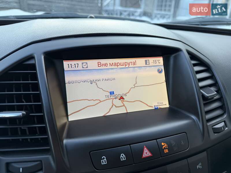 Седан Opel Insignia 2012 в Тернополе