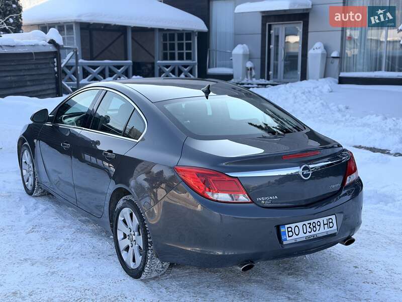 Седан Opel Insignia 2012 в Тернополе