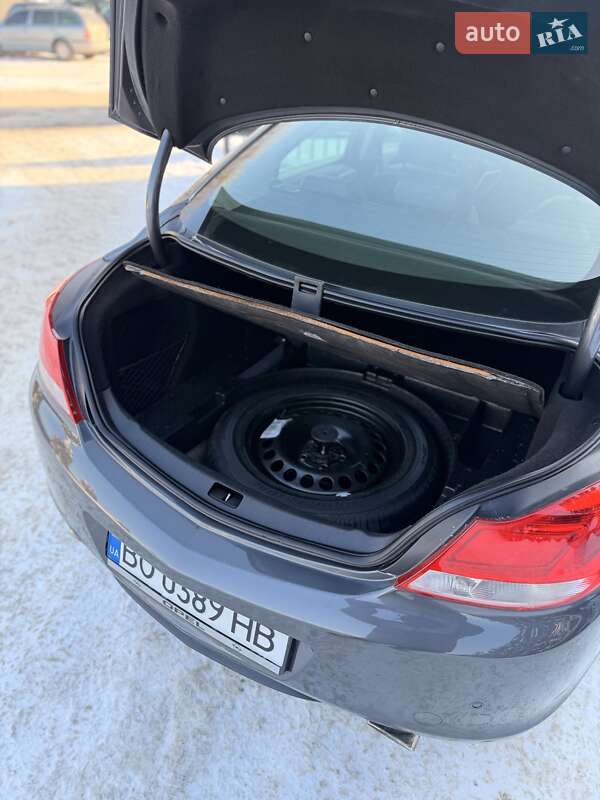 Седан Opel Insignia 2012 в Тернополе