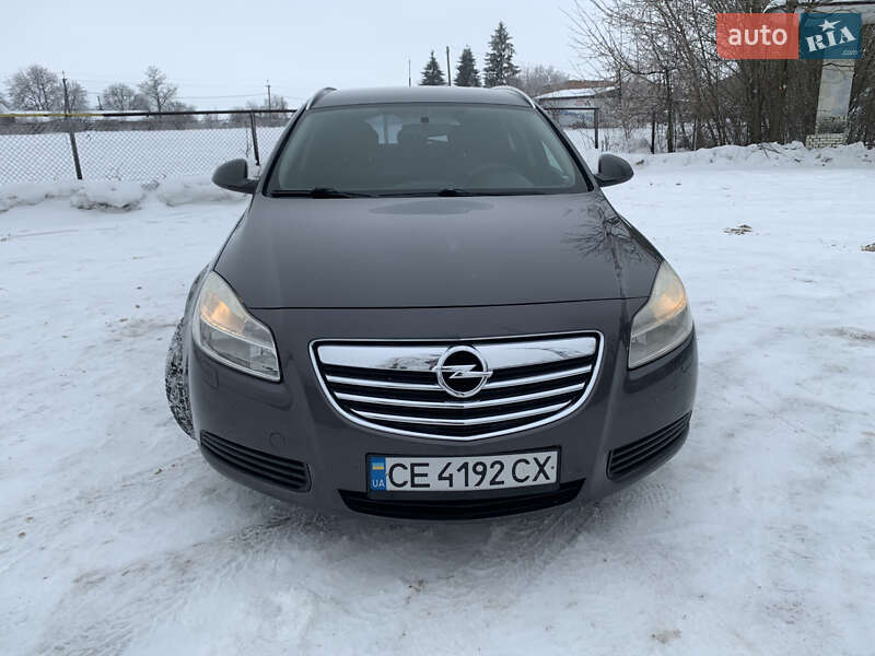 Универсал Opel Insignia 2009 в Новой Ушице