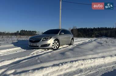 Универсал Opel Insignia 2014 в Киеве