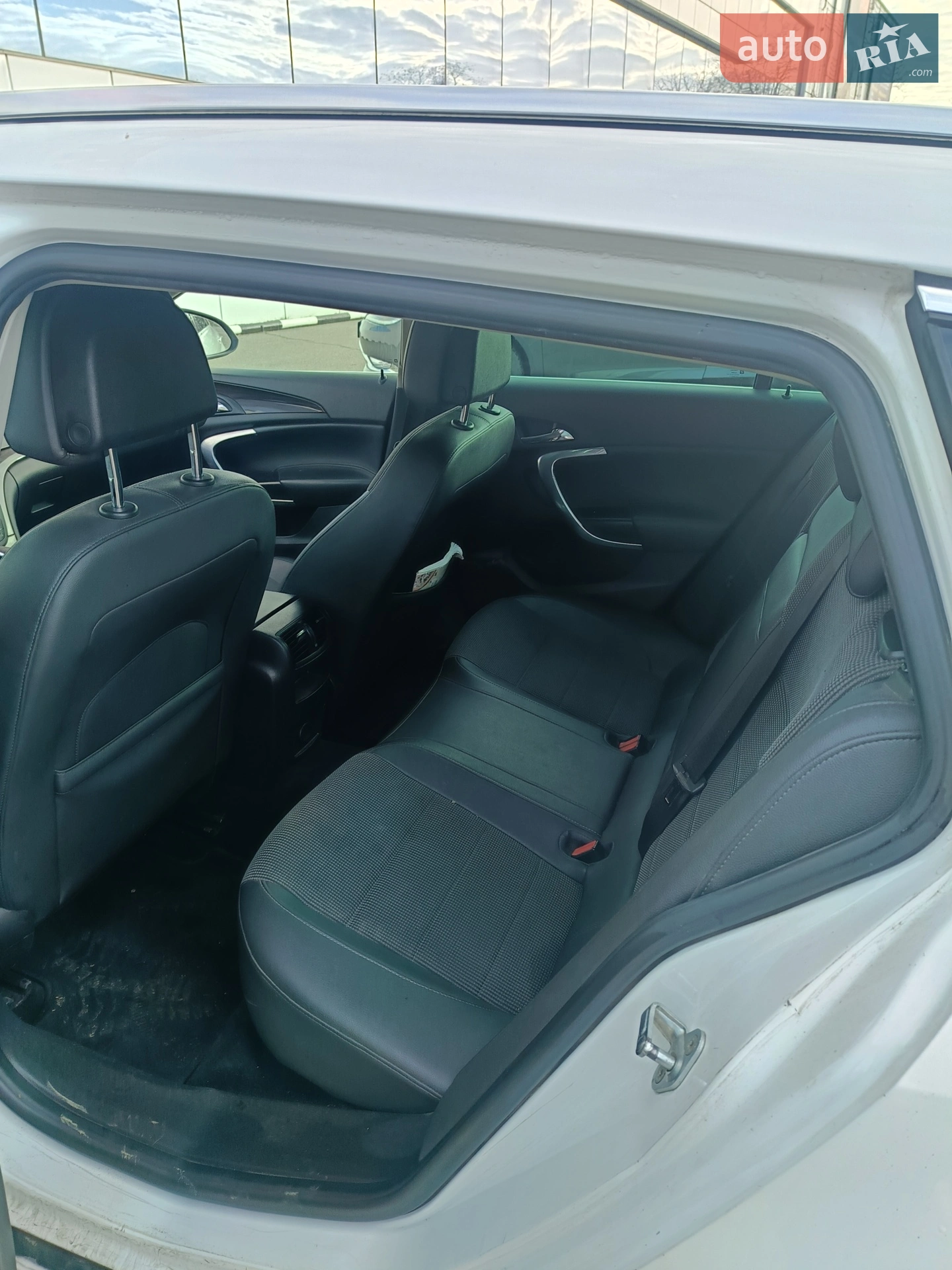 2010 Opel Insignia - мініатюра 8