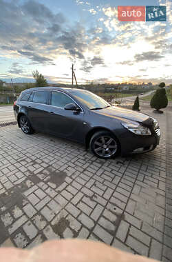 Универсал Opel Insignia 2010 в Черновцах
