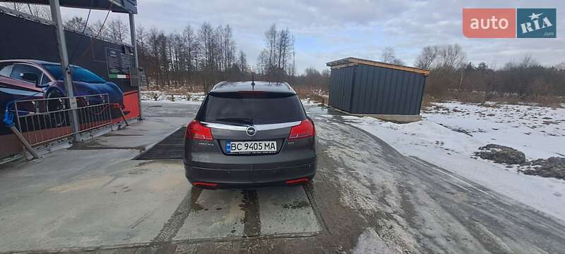Универсал Opel Insignia 2009 в Яворове