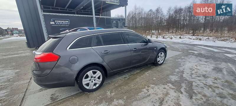Универсал Opel Insignia 2009 в Яворове