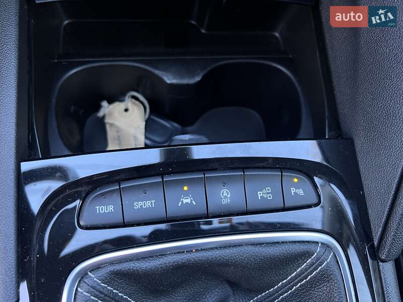 Лифтбек Opel Insignia 2018 в Черновцах