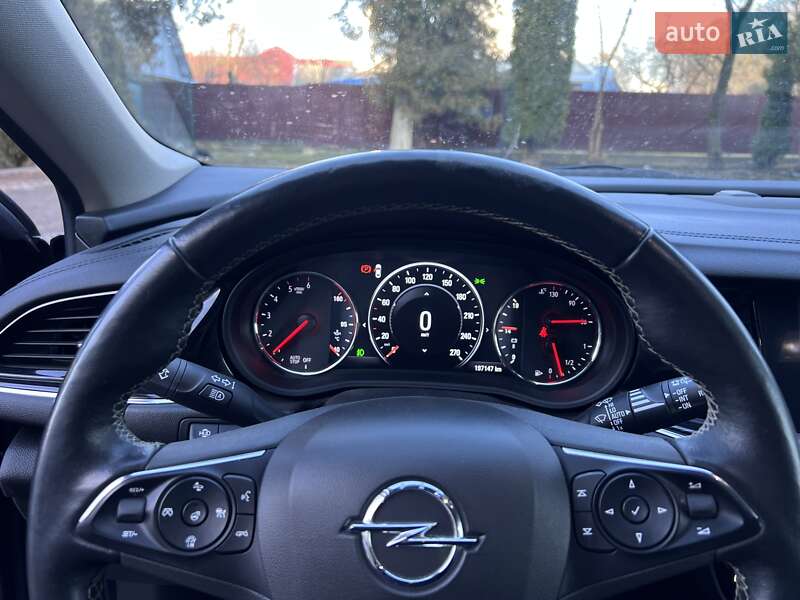 Лифтбек Opel Insignia 2018 в Черновцах