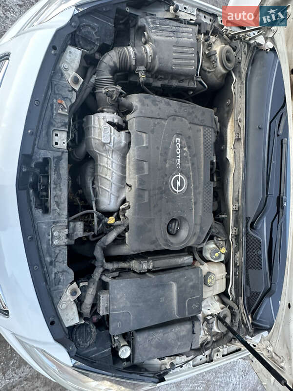 Универсал Opel Insignia 2012 в Городке