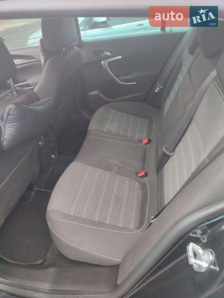 Универсал Opel Insignia 2010 в Южноукраинске