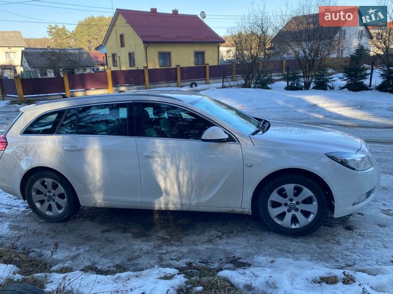 Универсал Opel Insignia 2013 в Львове