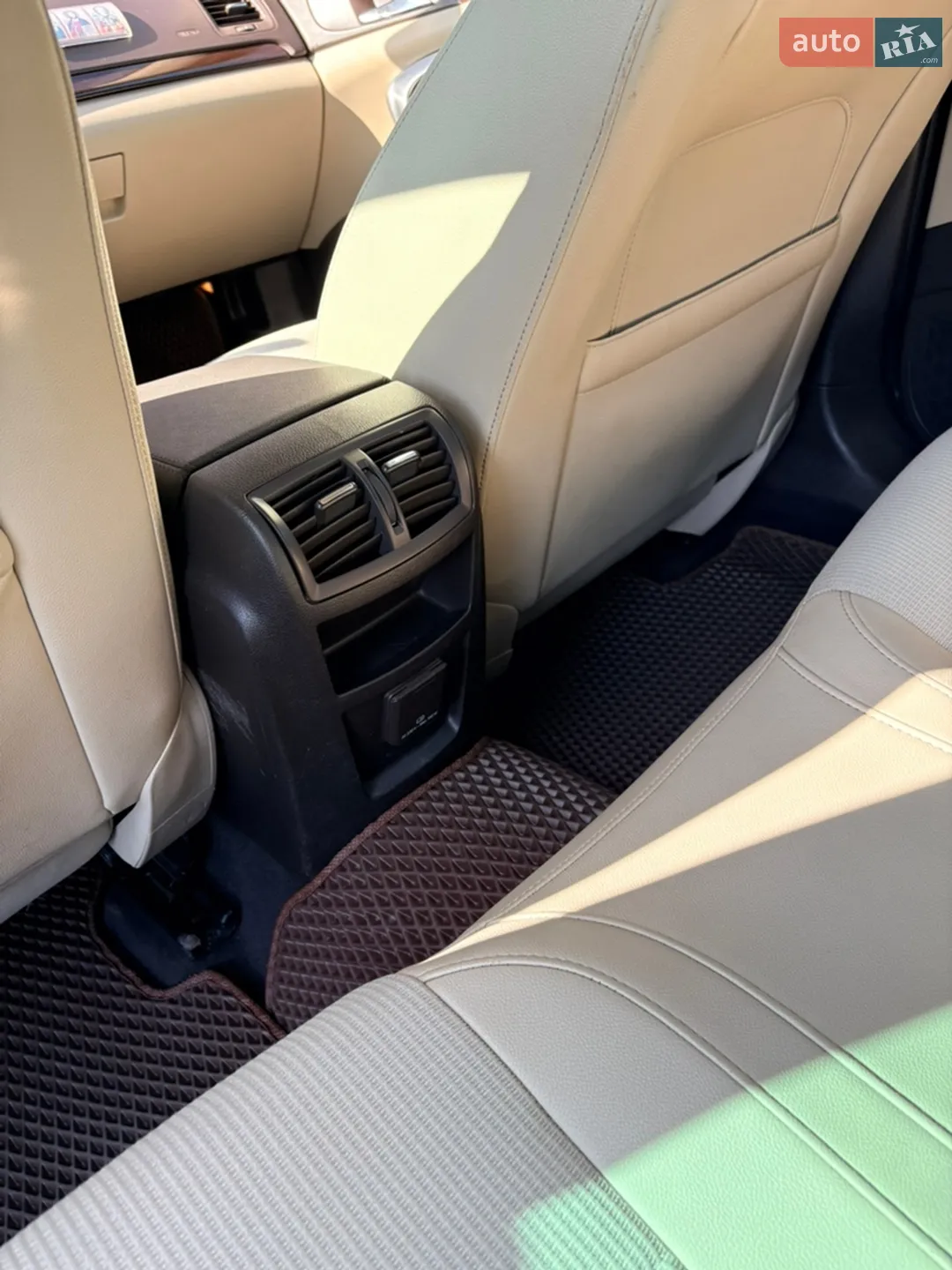 2011 Opel Insignia - мініатюра 10