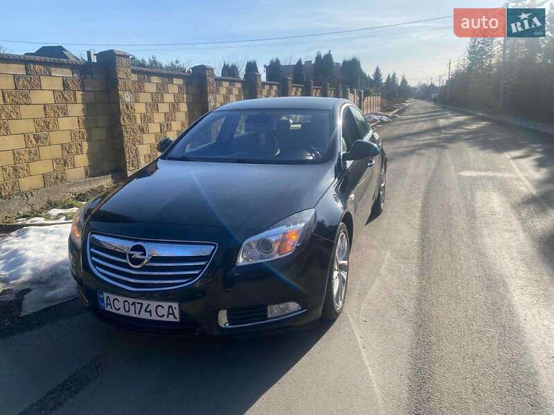 Универсал Opel Insignia 2013 в Луцке