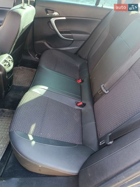 Универсал Opel Insignia 2015 в Голобах