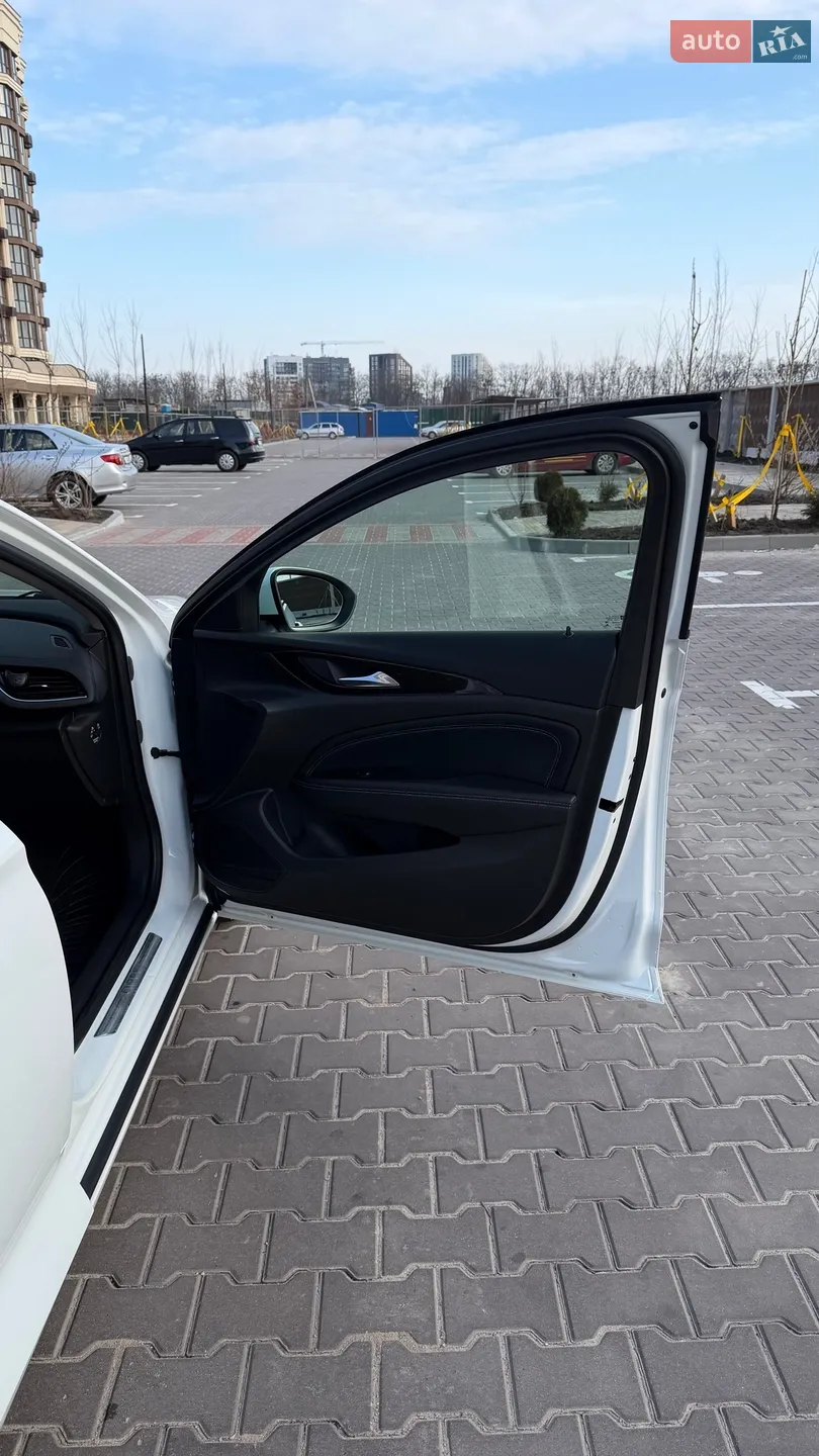 2017 Opel Insignia - мініатюра 14