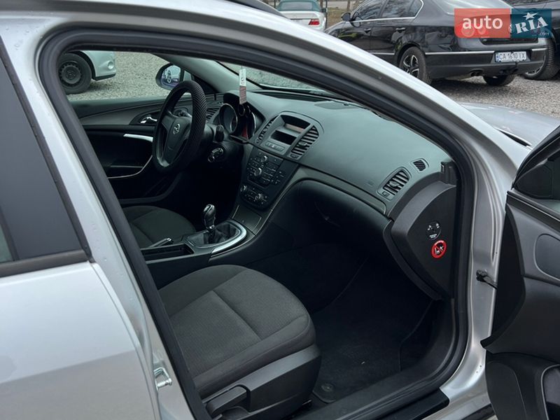 Універсал Opel Insignia 2009 в Черкасах