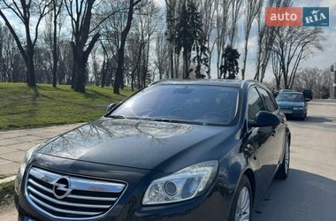 Універсал Opel Insignia 2010 в Запоріжжі