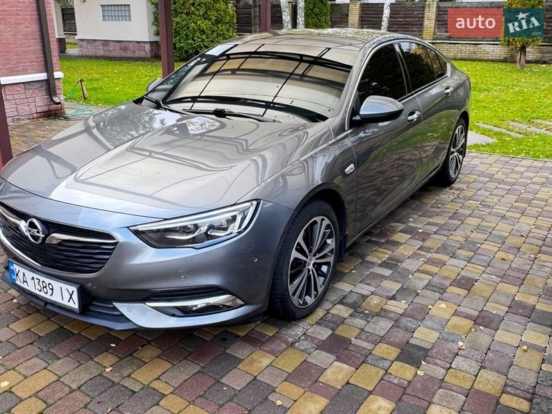 Седан Opel Insignia 2019 в Киеве