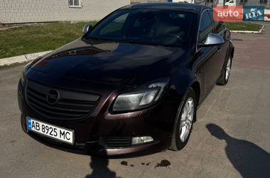 Седан Opel Insignia 2012 в Калинівці