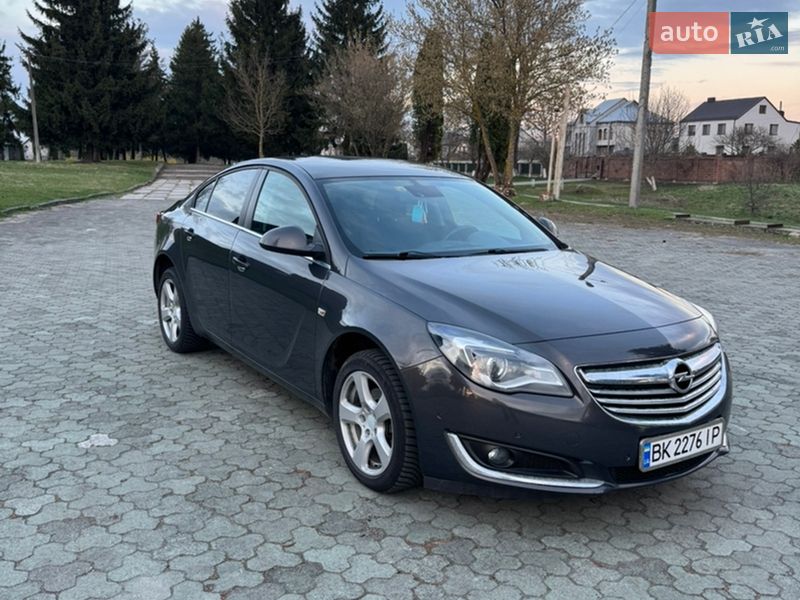 Седан Opel Insignia 2014 в Дубні