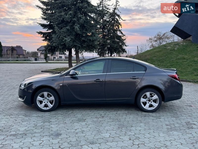 Седан Opel Insignia 2014 в Дубні