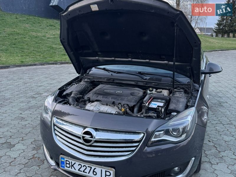 Седан Opel Insignia 2014 в Дубні