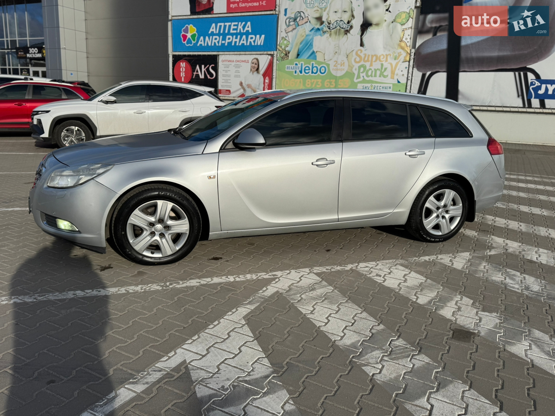 2010 Opel Insignia - мініатюра 3