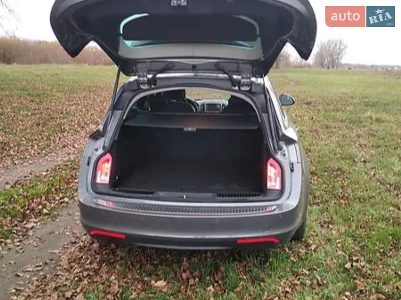 Універсал Opel Insignia 2016 в Острозі