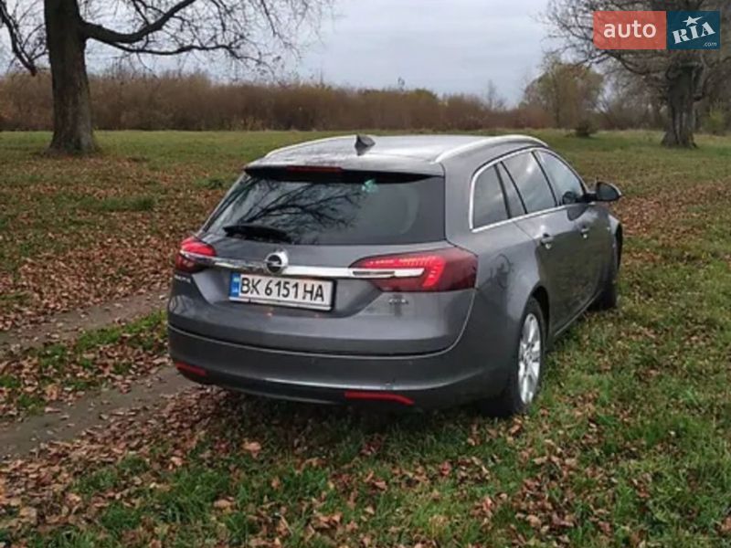 Універсал Opel Insignia 2016 в Острозі