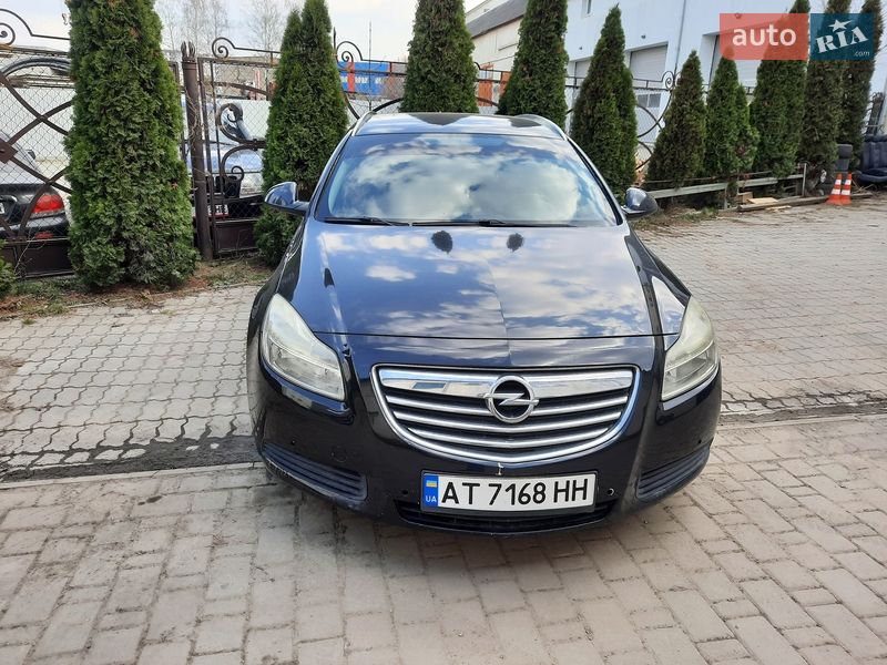 Універсал Opel Insignia 2010 в Галичі
