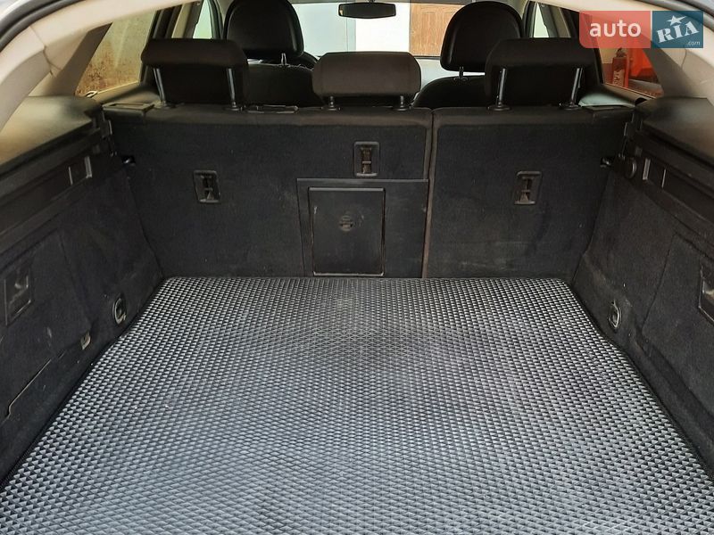 Універсал Opel Insignia 2010 в Галичі