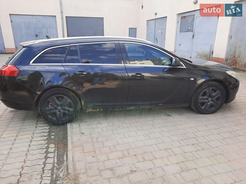 Універсал Opel Insignia 2010 в Галичі