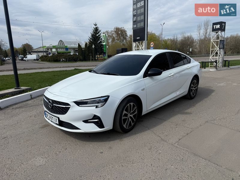 Opel Insignia 2021