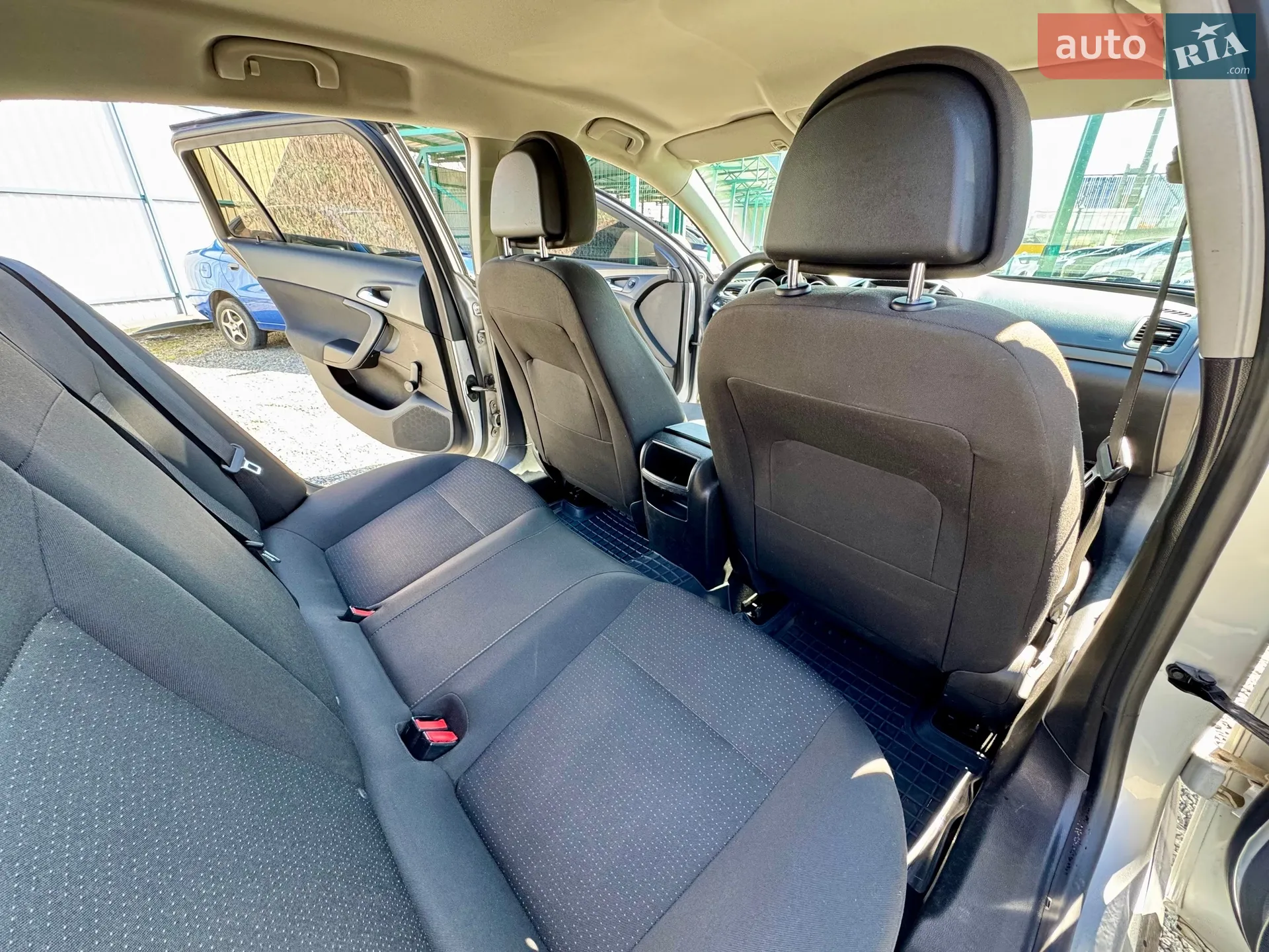 2010 Opel Insignia - мініатюра 30