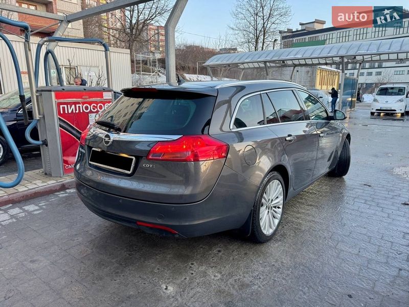 Универсал Opel Insignia 2013 в Тернополе