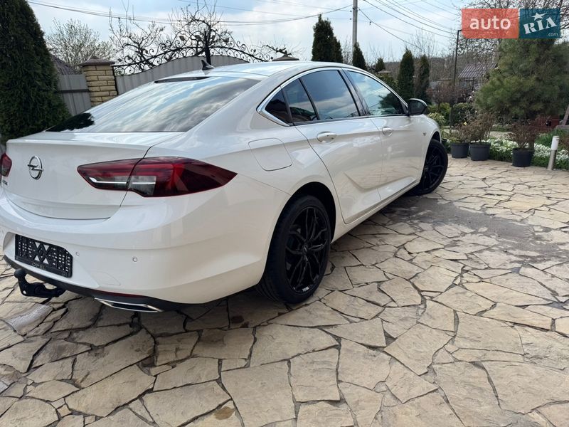 Opel Insignia 2021