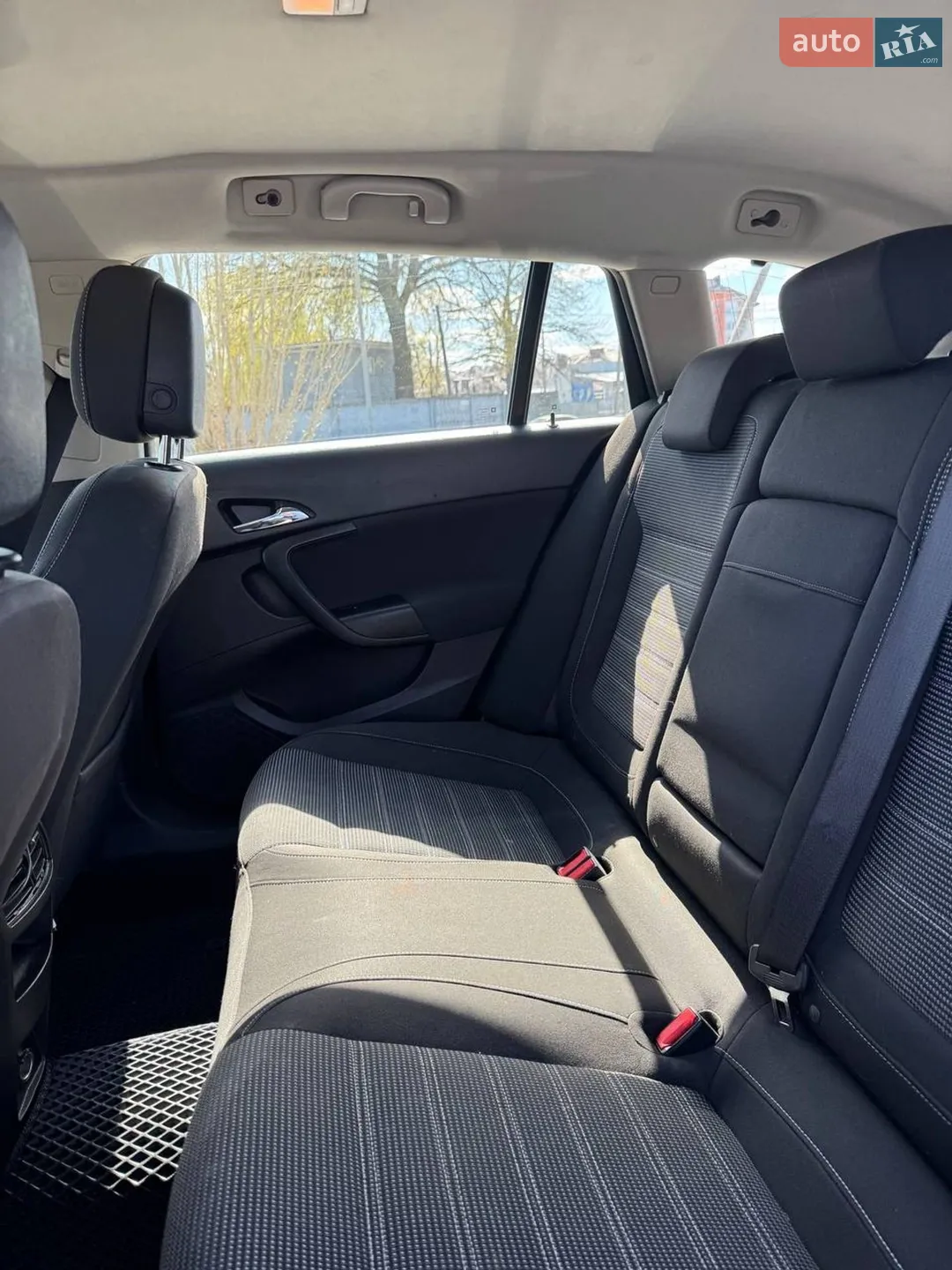 2012 Opel Insignia - мініатюра 9