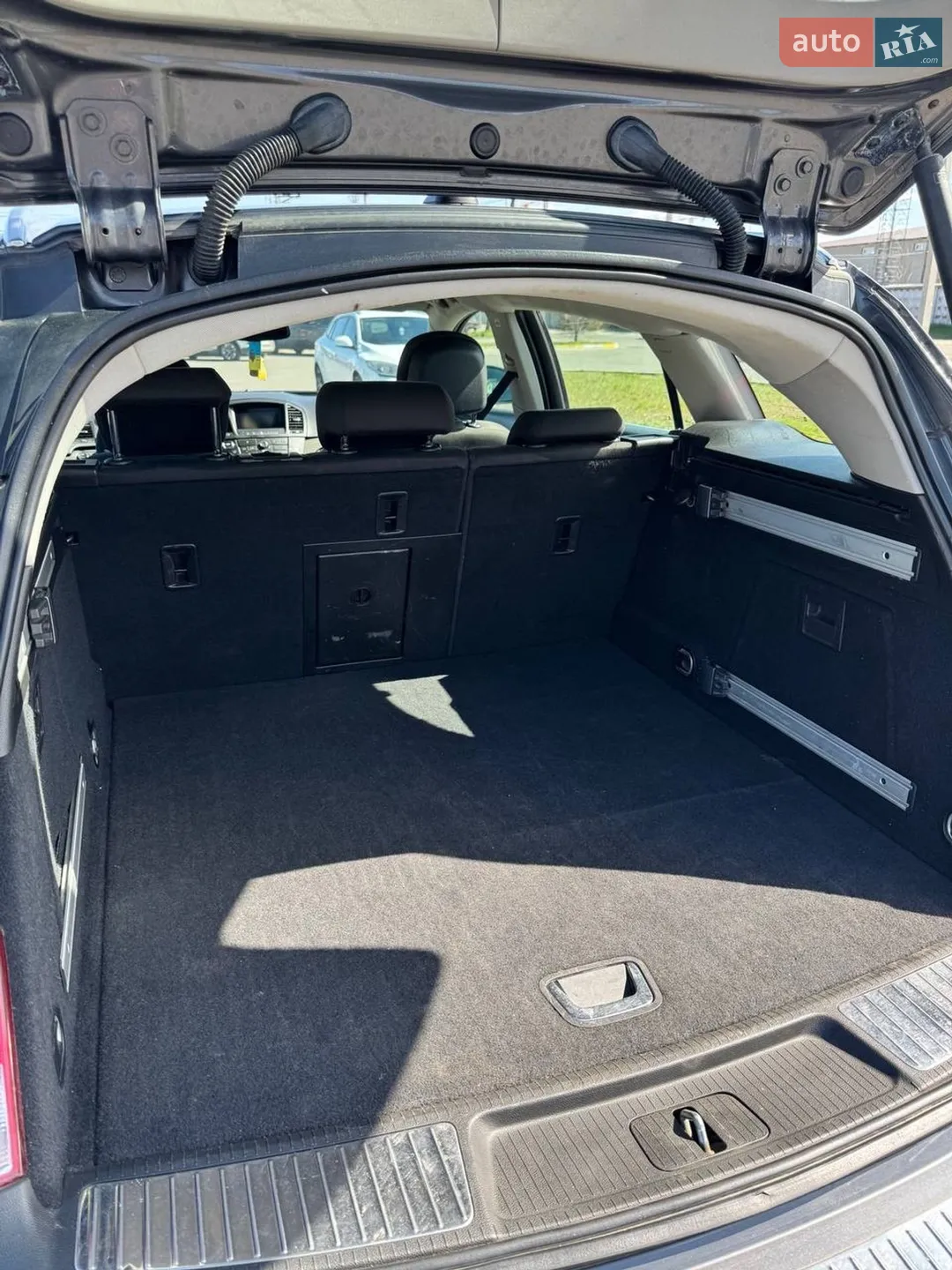 2012 Opel Insignia - мініатюра 11