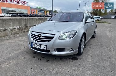 Универсал Opel Insignia 2010 в Полтаве