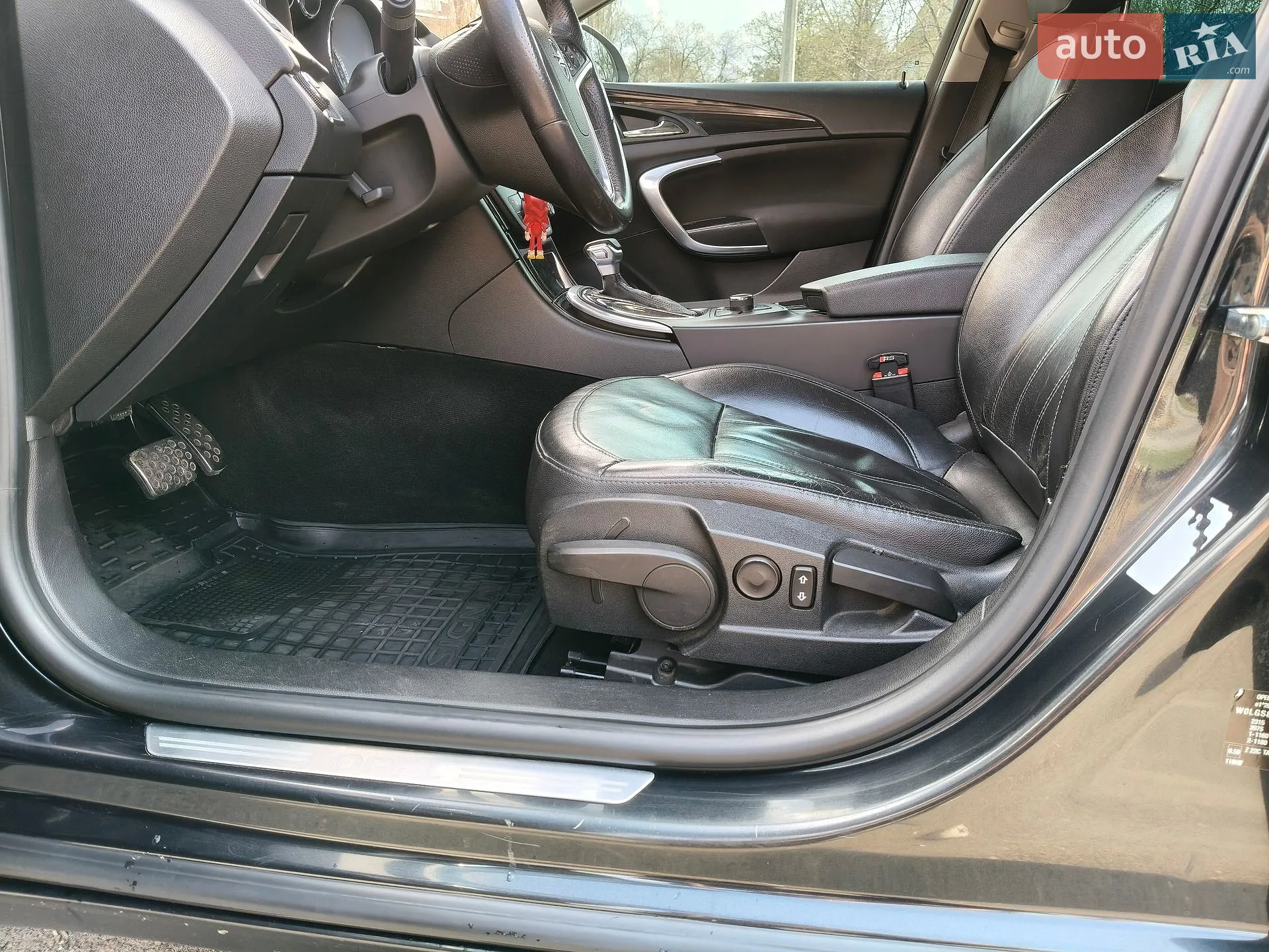 2010 Opel Insignia - мініатюра 11