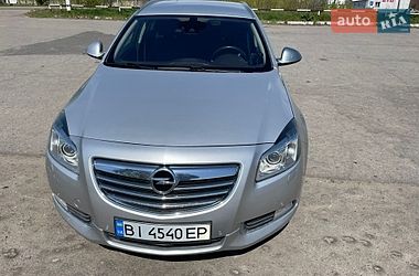 Універсал Opel Insignia 2013 в Миргороді