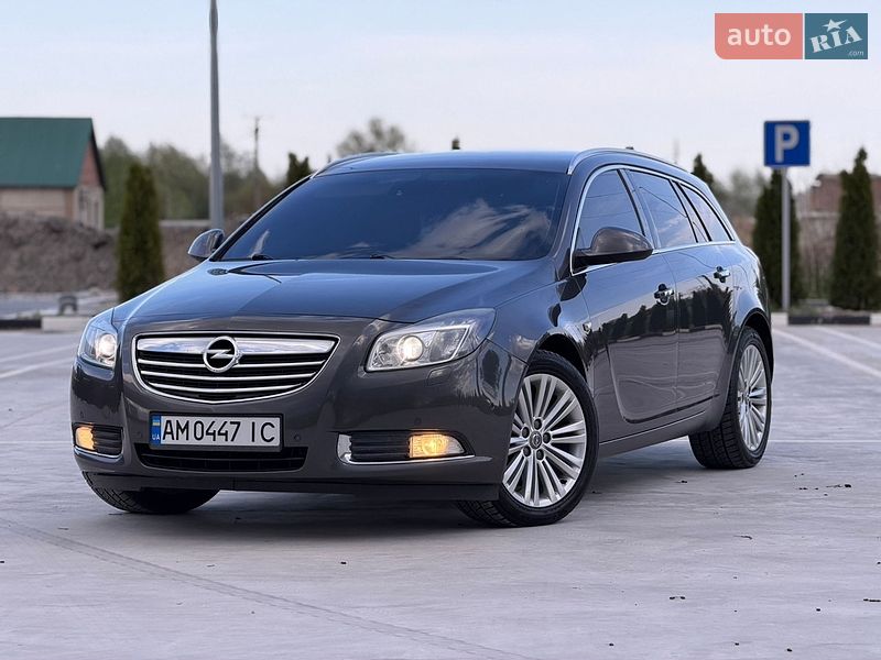 Универсал Opel Insignia 2012 в Звягеле