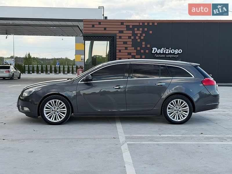 Универсал Opel Insignia 2012 в Звягеле