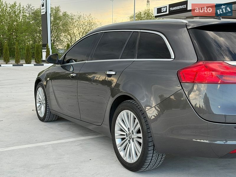 Универсал Opel Insignia 2012 в Звягеле