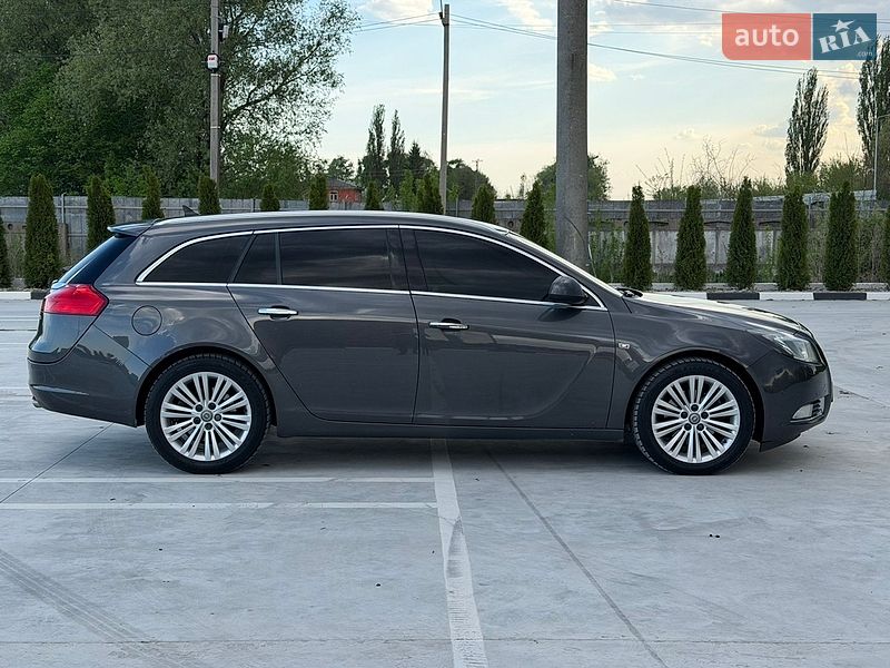 Универсал Opel Insignia 2012 в Звягеле